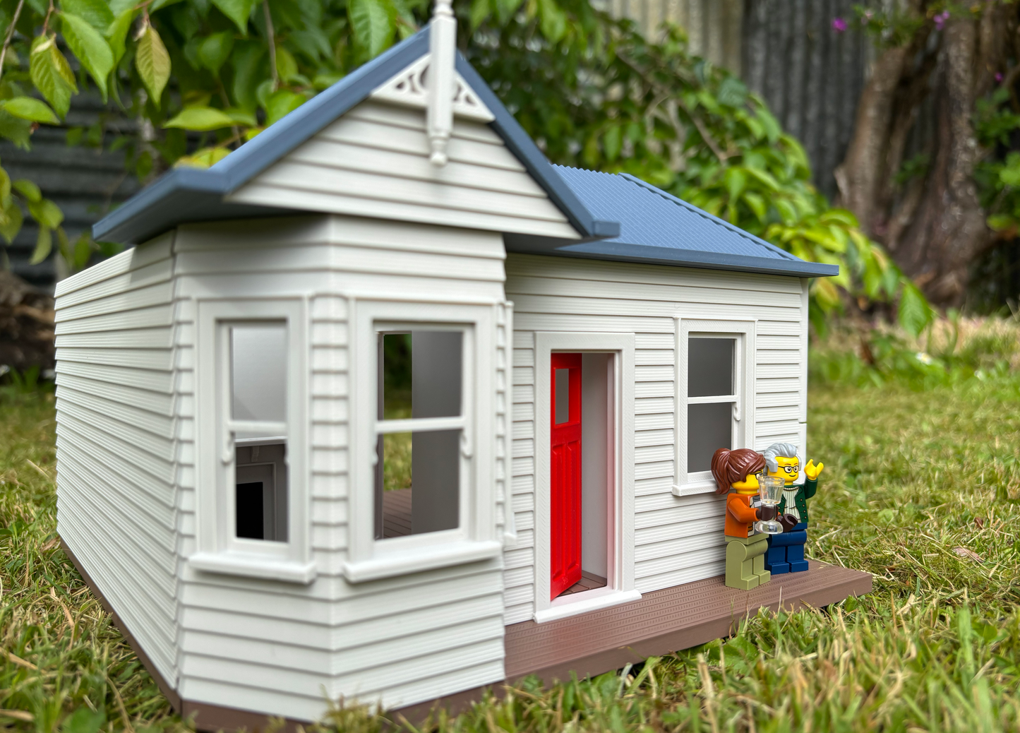 Colonial Villa Style Doll House With Modern Furniture